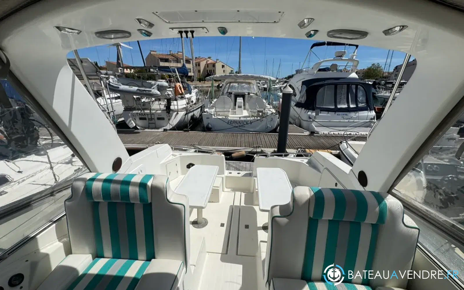 slider 3 Beneteau Flyer 10
