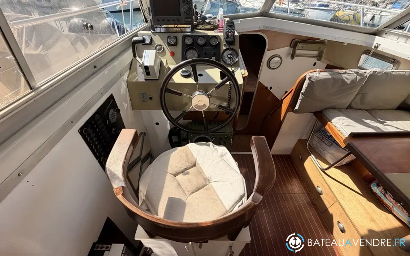 slider 14 Beneteau Antares 860
