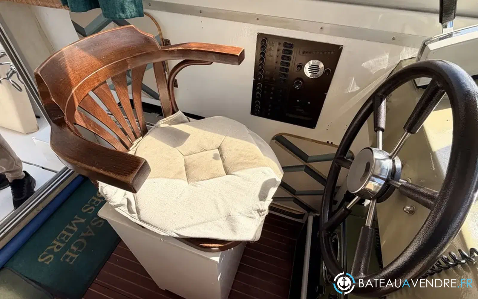 slider 17 Beneteau Antares 860