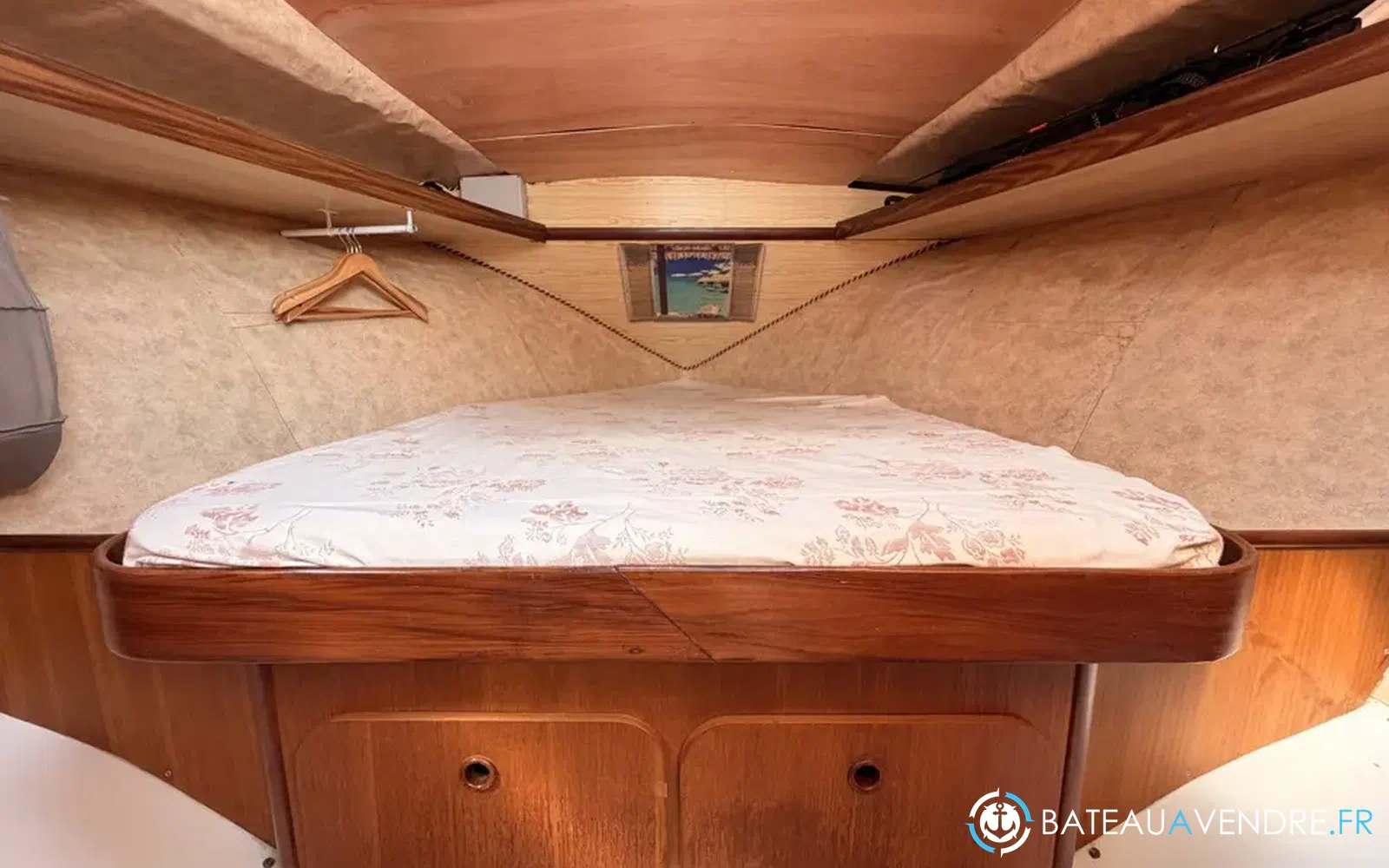 slider 28 Beneteau Antares 860