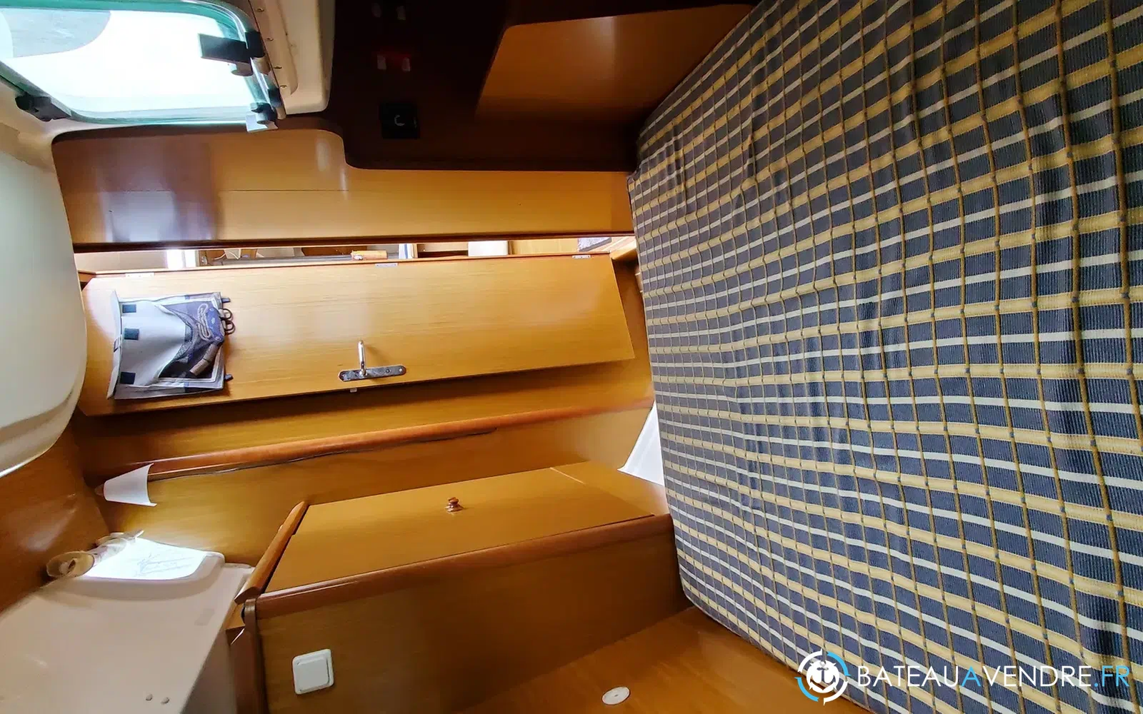 slider 22 Jeanneau Sun Odyssey 32 i