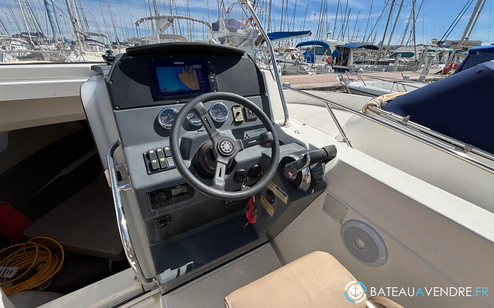slider 11 Quicksilver Activ 805 Sundeck