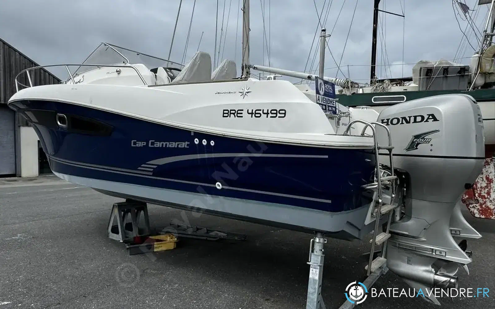 slider 3 Jeanneau Cap Camarat 8.5 WA