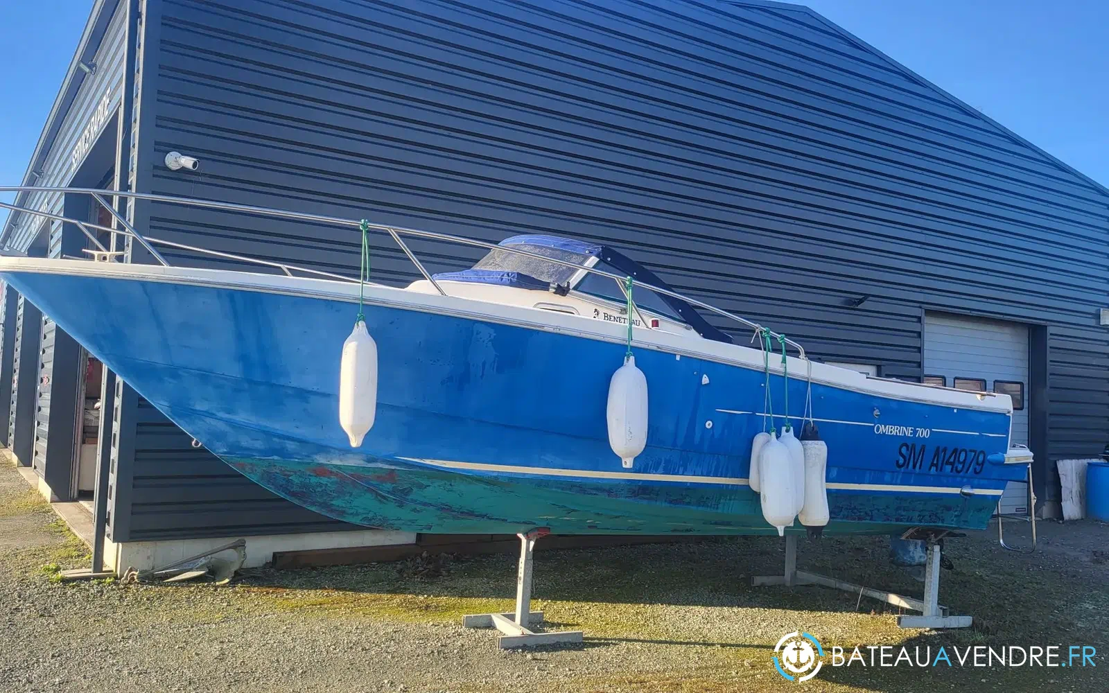 slider 0 Beneteau Ombrine 700