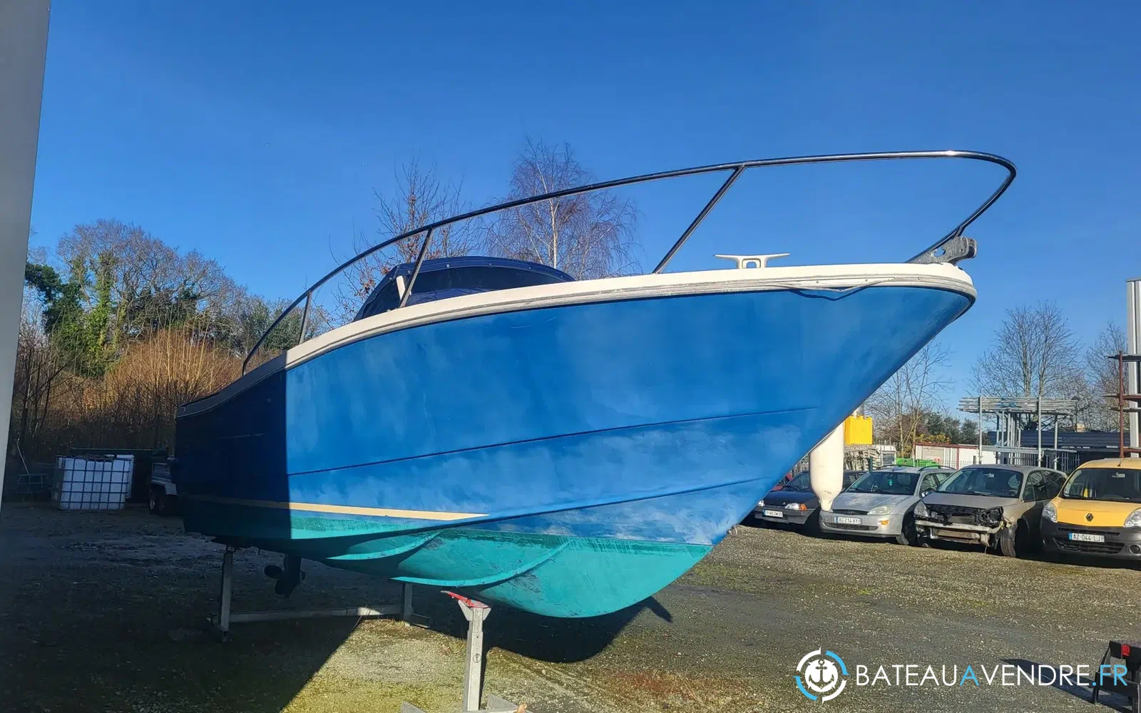 slider 1 Beneteau Ombrine 700