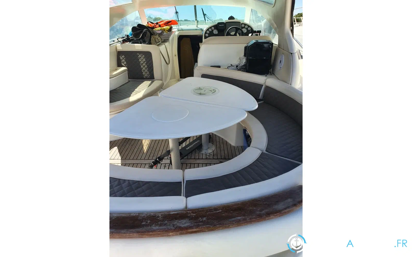 slider 9 Prestige Yachts Prestige 34 hard top