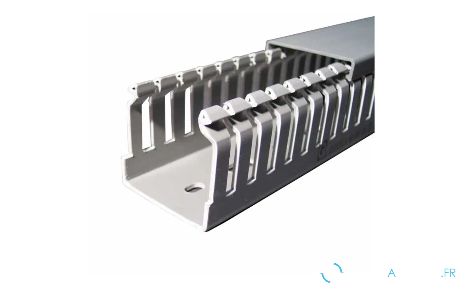 slider 0 Goulotte de câblage Licatec en PVC (ouverte)