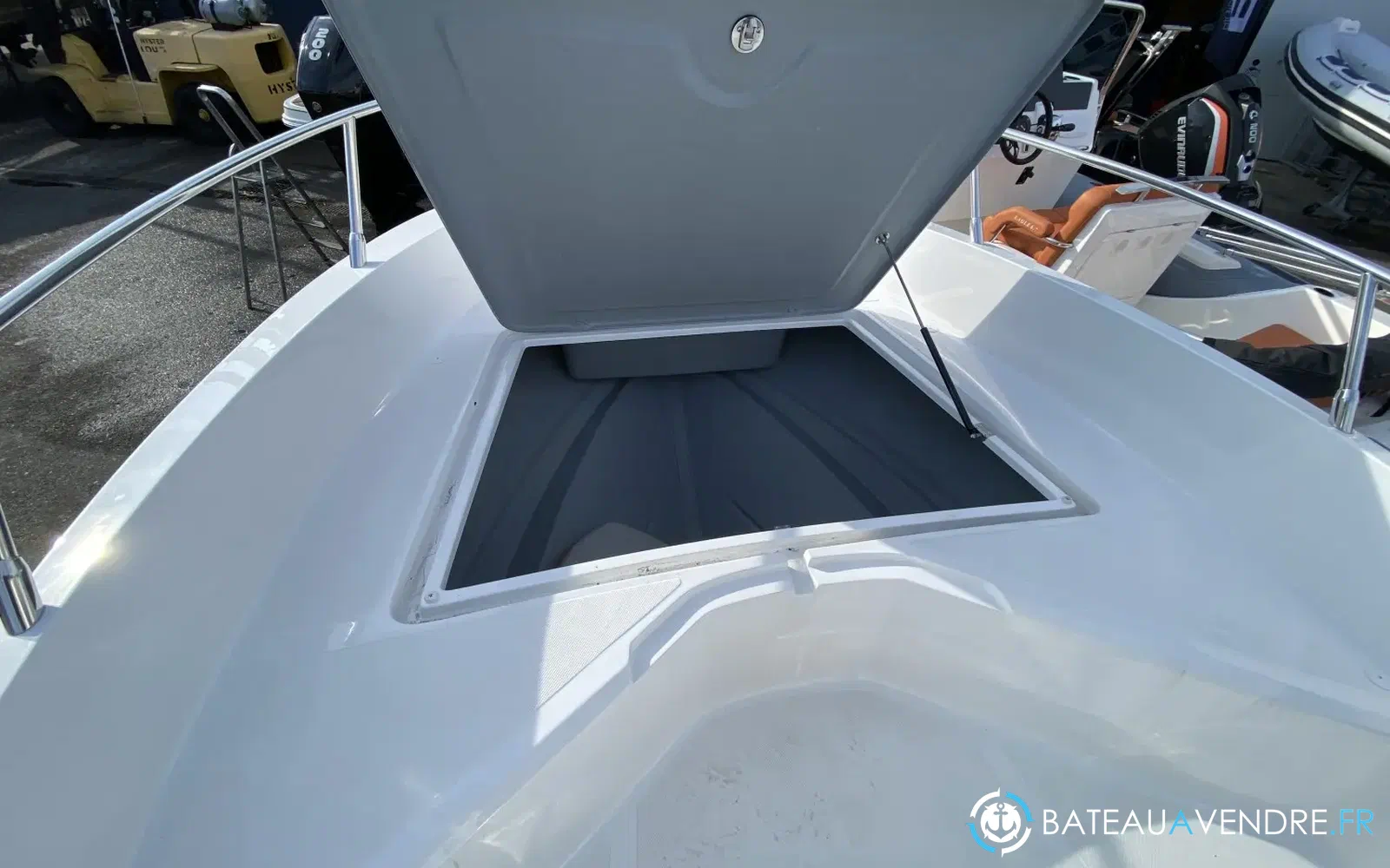 slider 11 Idea Marine 60 Open
