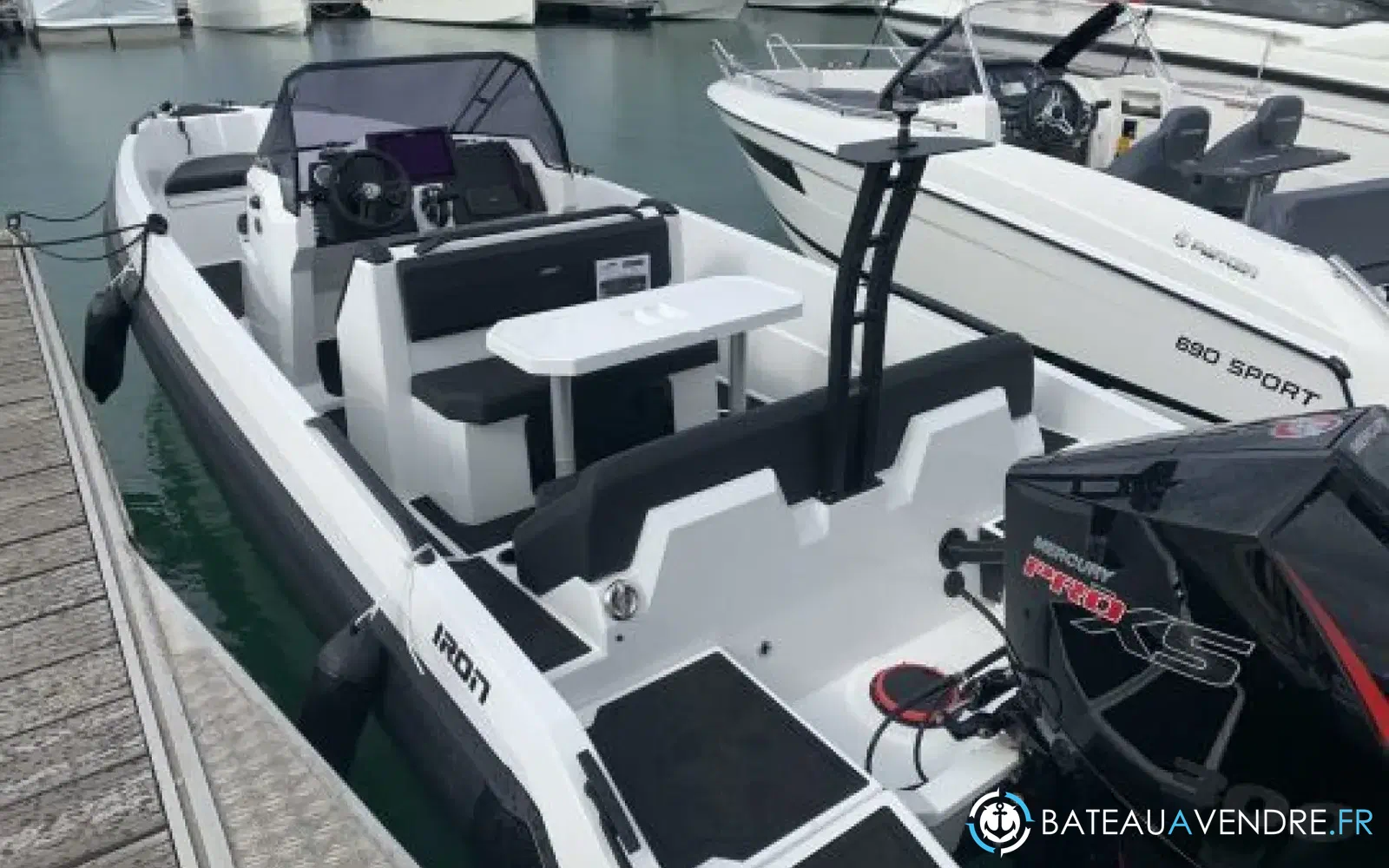 slider 9 Iron Boats 767