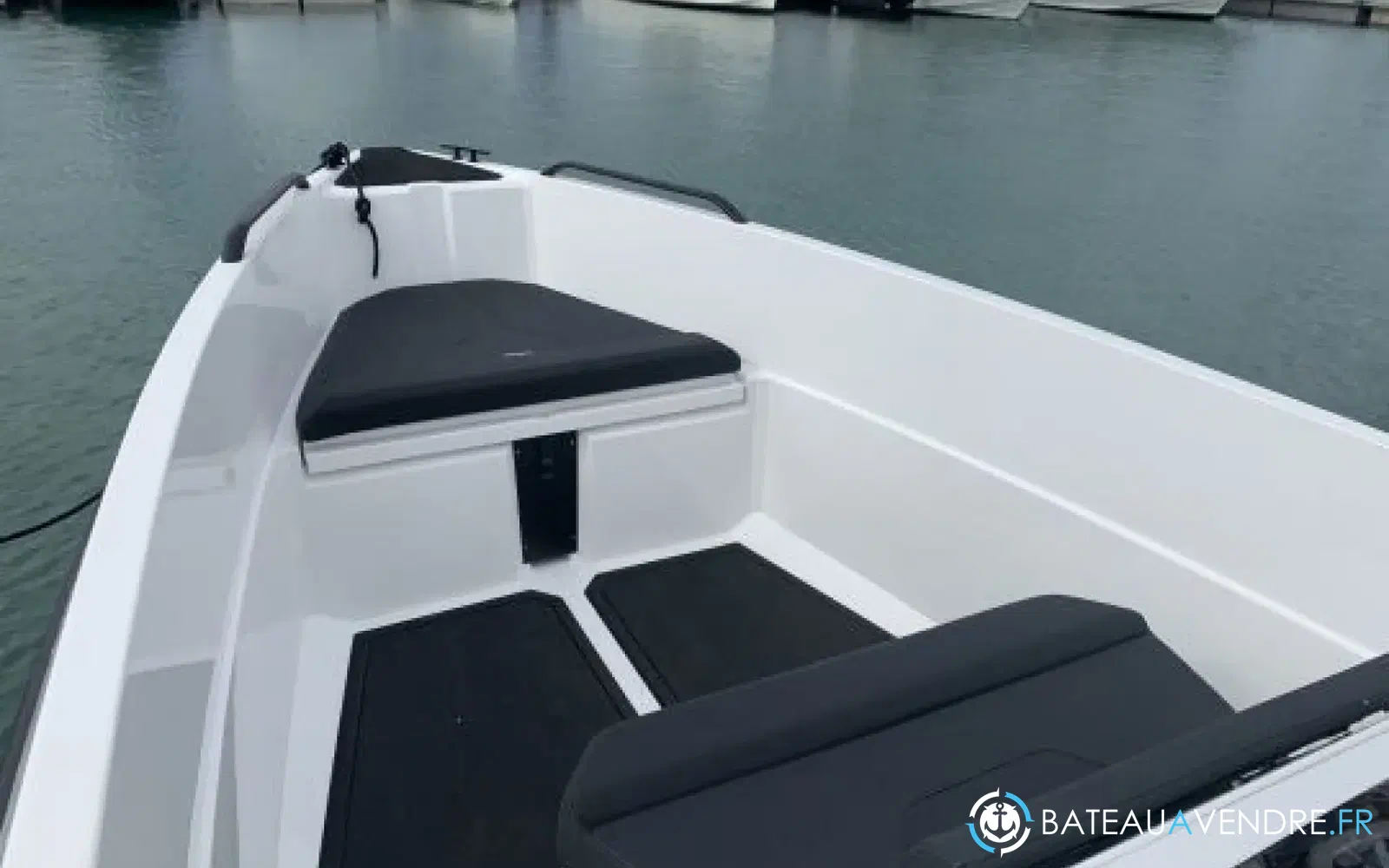 slider 11 Iron Boats 767