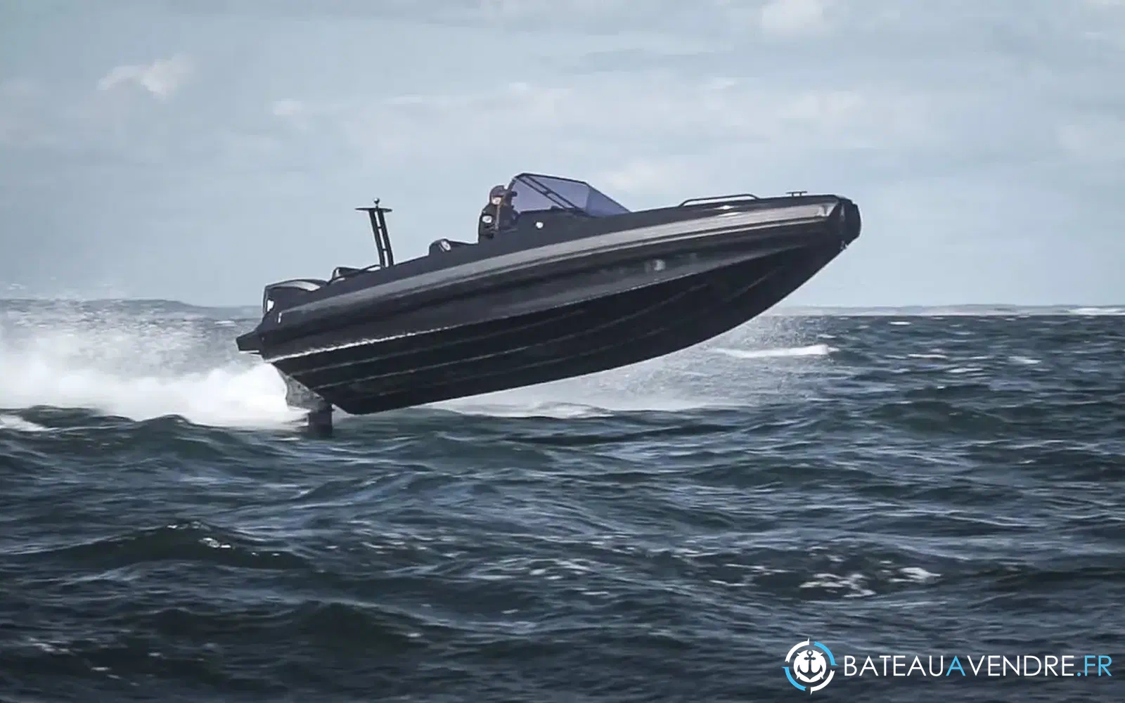 slider 6 Iron Boats 647