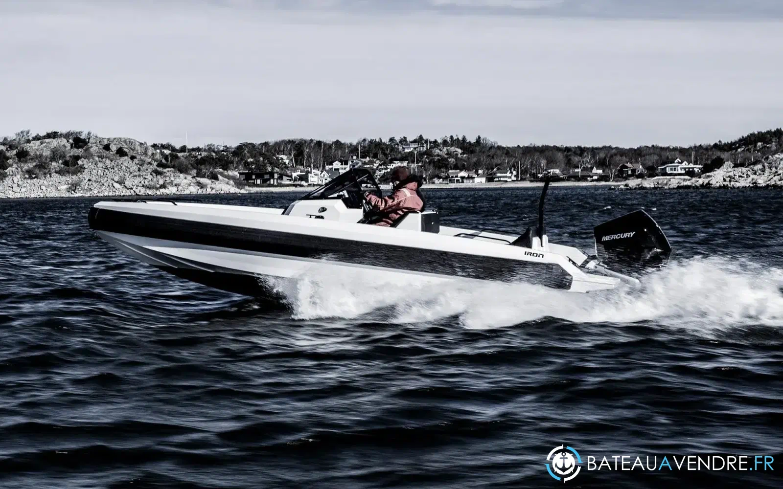 slider 1 Iron Boats 707