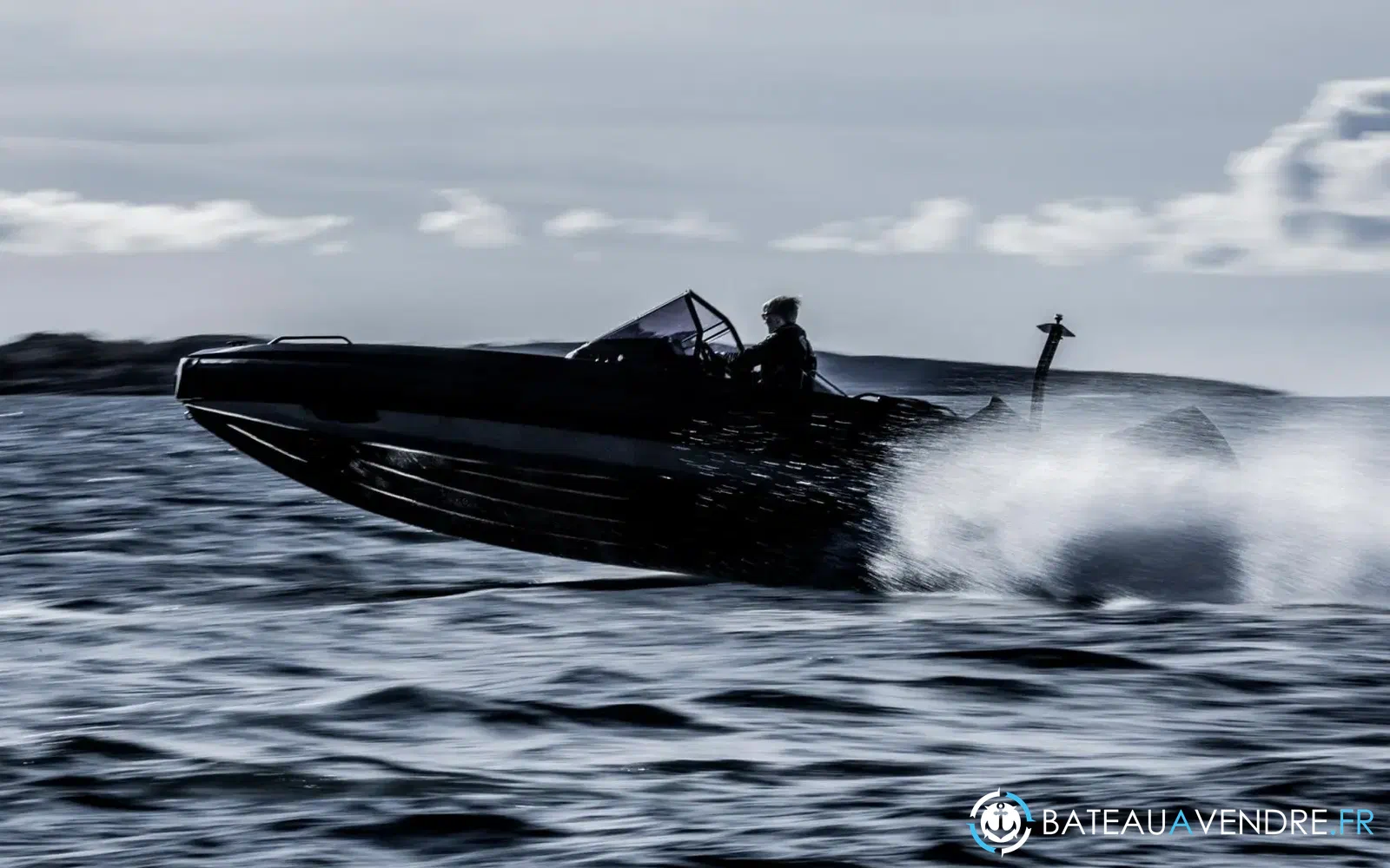 slider 6 Iron Boats 707