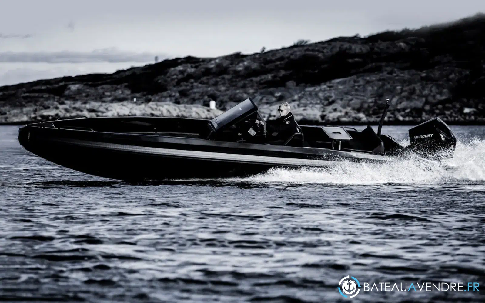 slider 2 Iron Boats 827