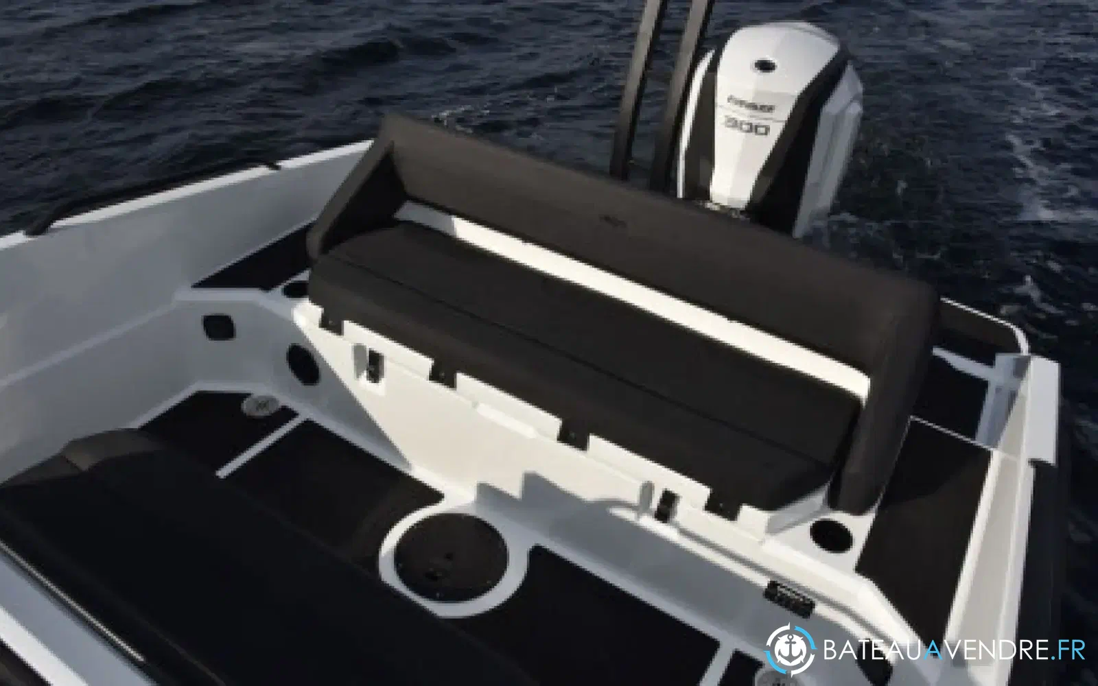 slider 8 Iron Boats 827