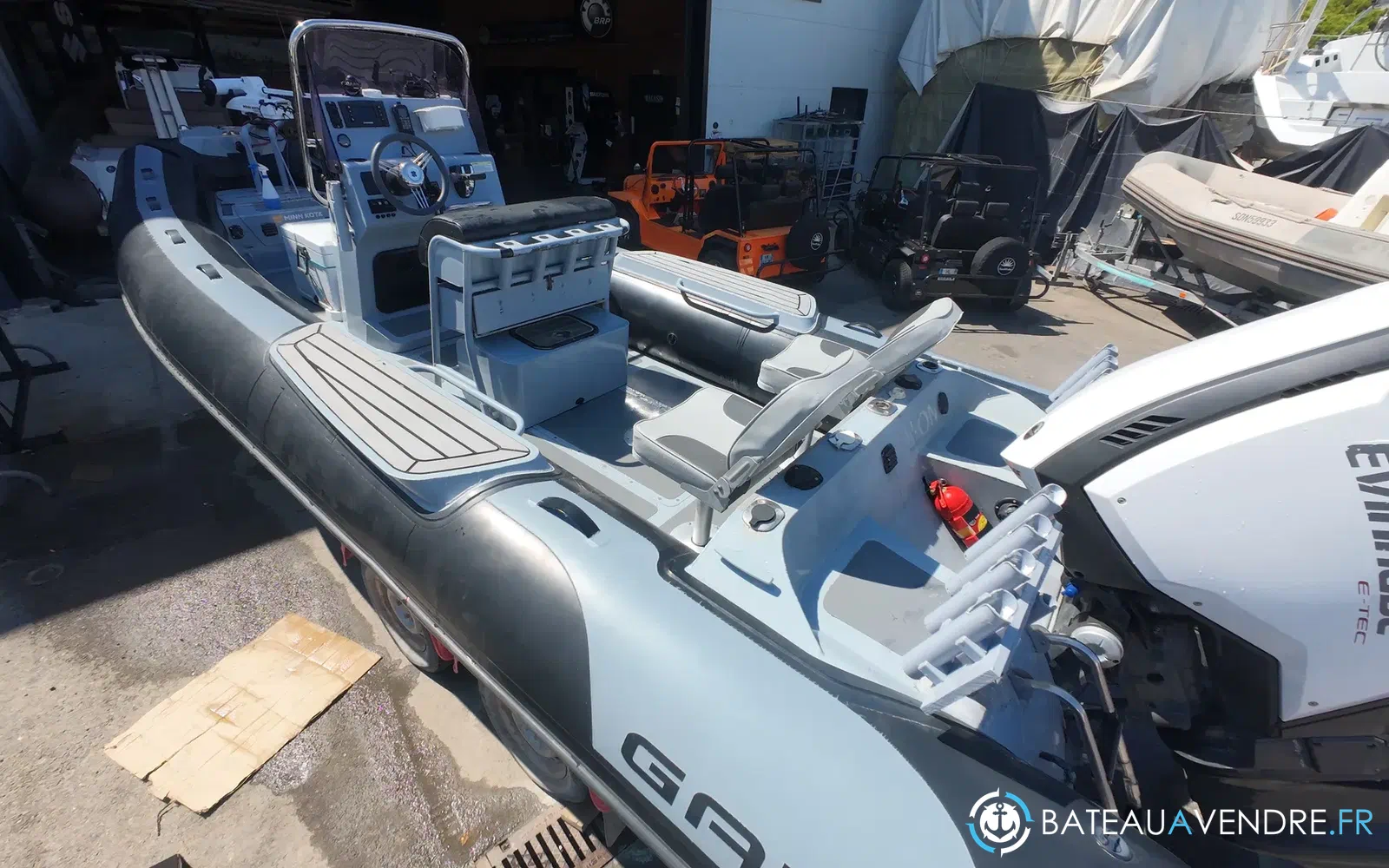 slider 10 Gala Boats V650 Fishing