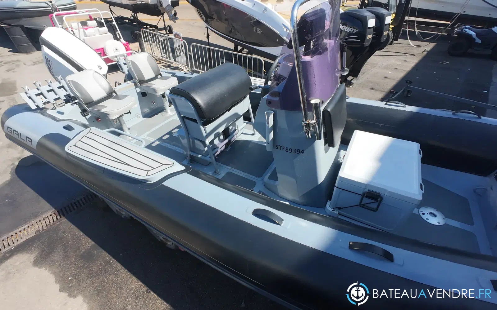 slider 15 Gala Boats V650 Fishing
