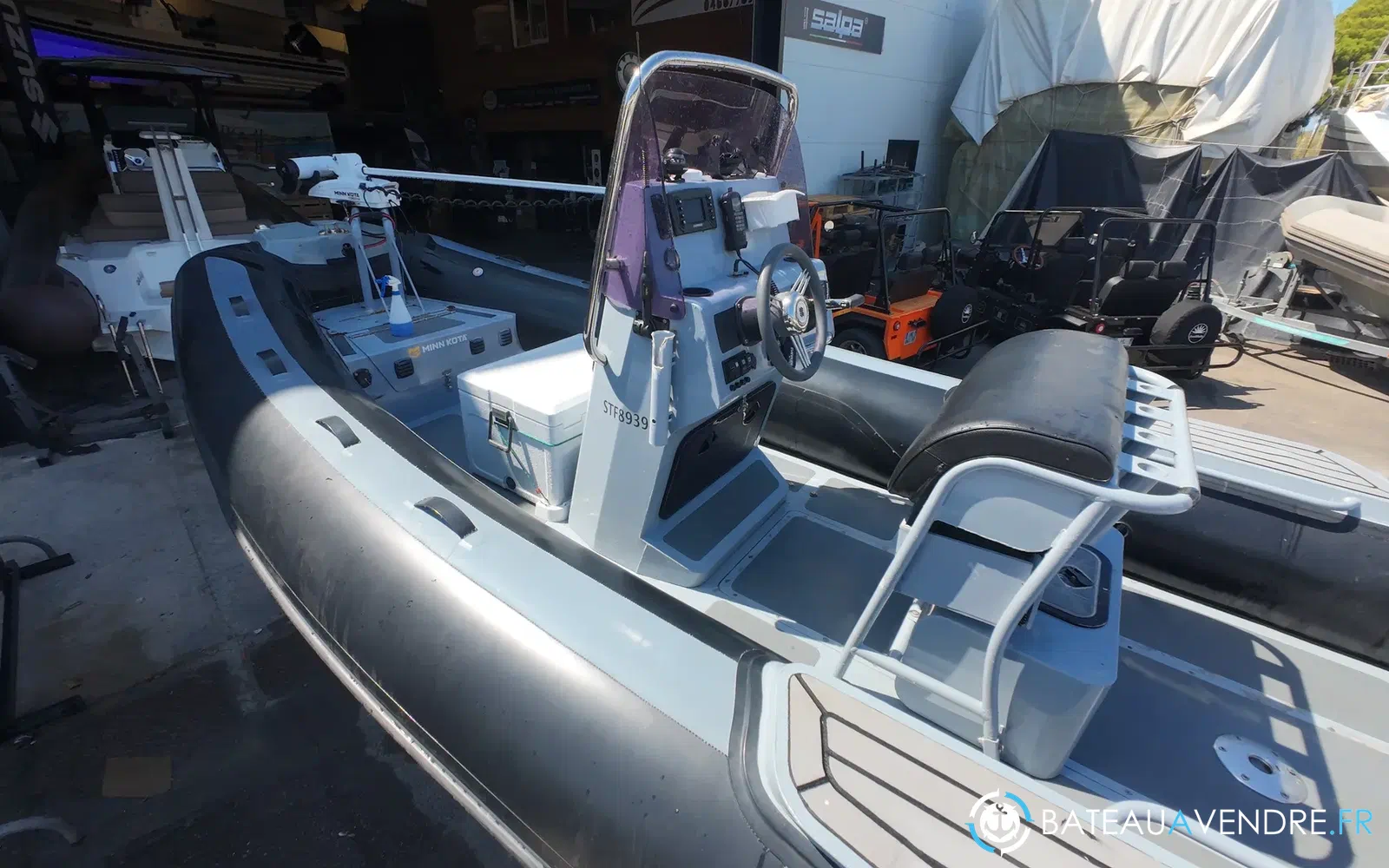 slider 6 Gala Boats V650 Fishing