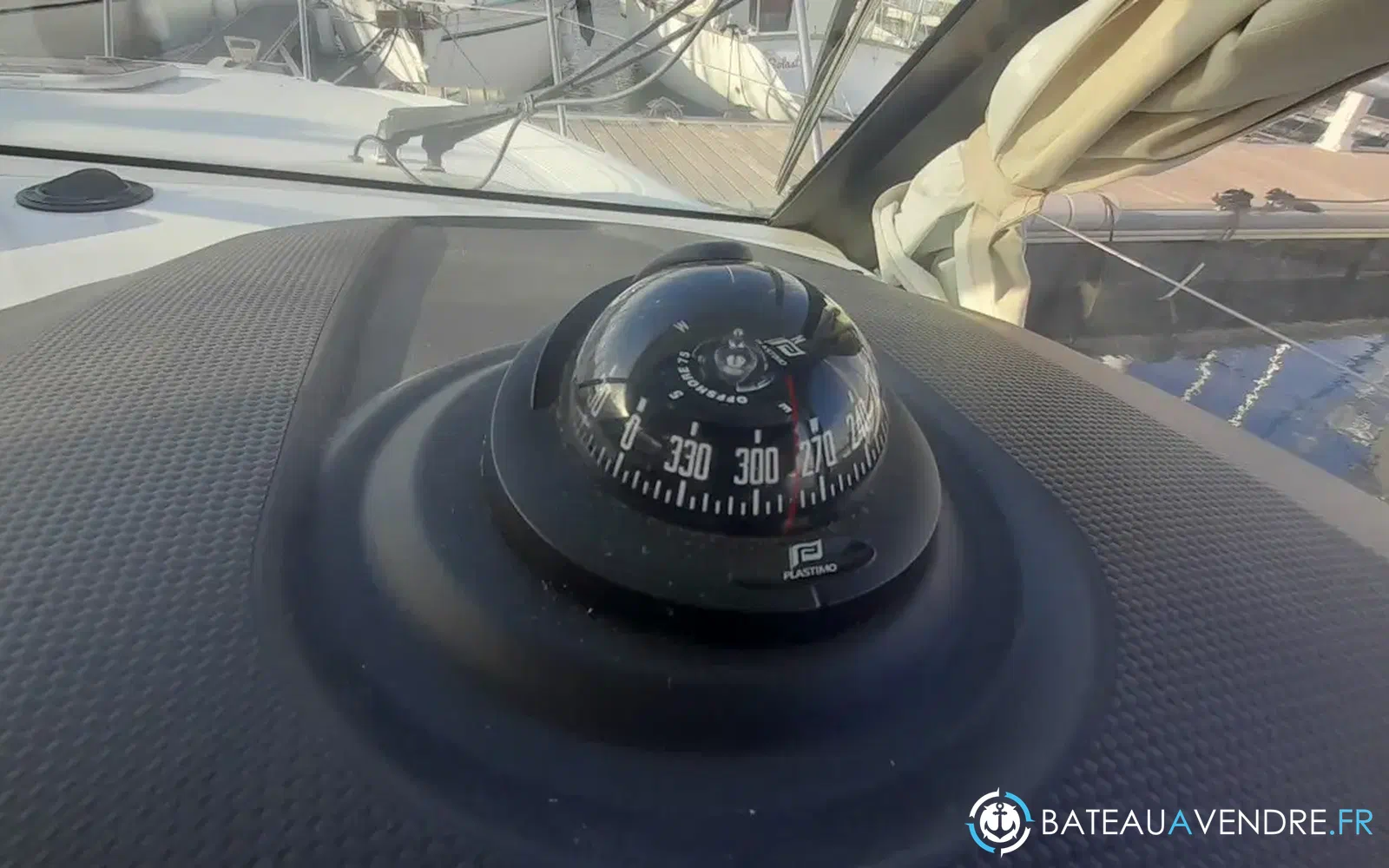 slider 24 Beneteau Antares 30 Fly