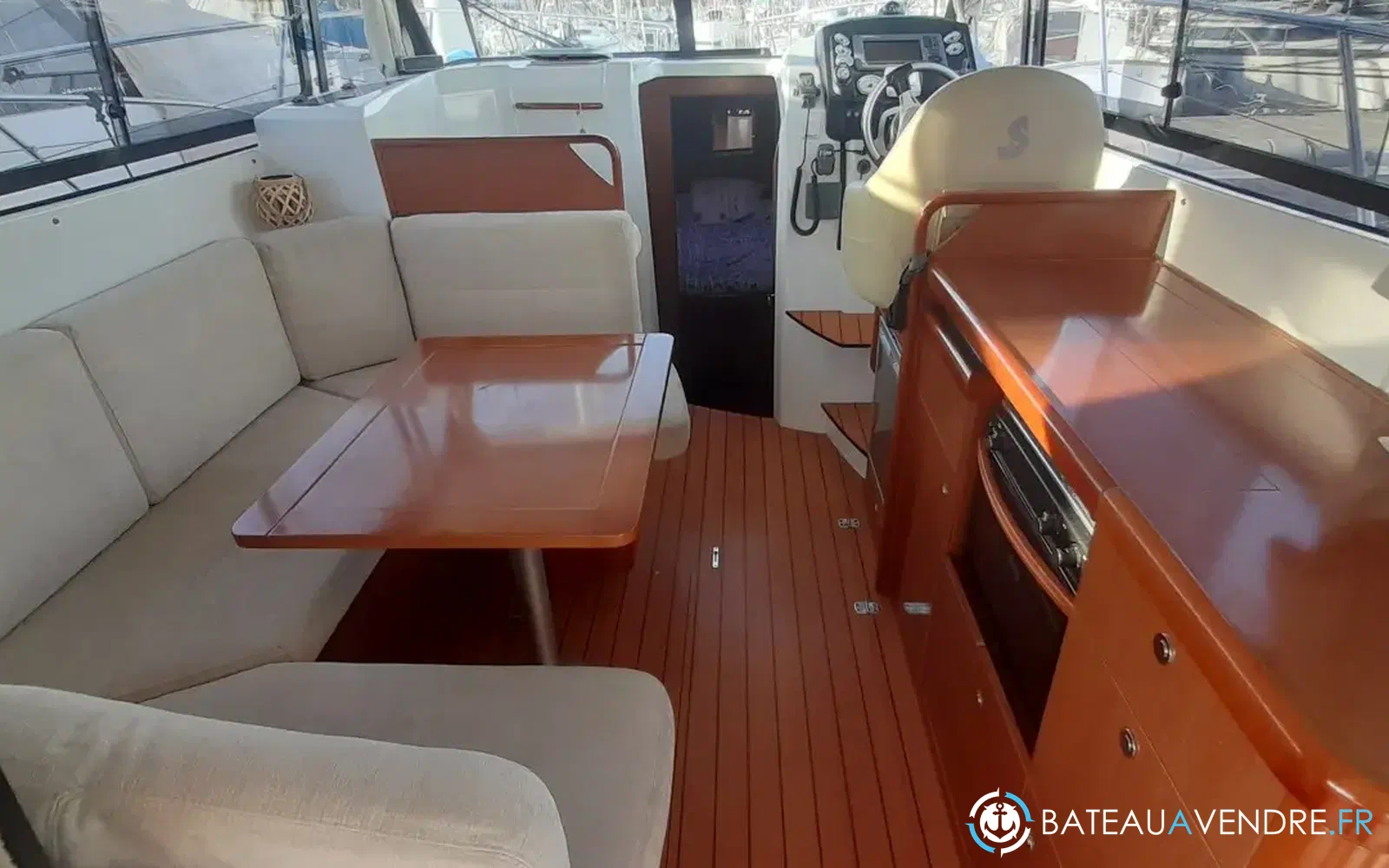 slider 2 Beneteau Antares 30 Fly