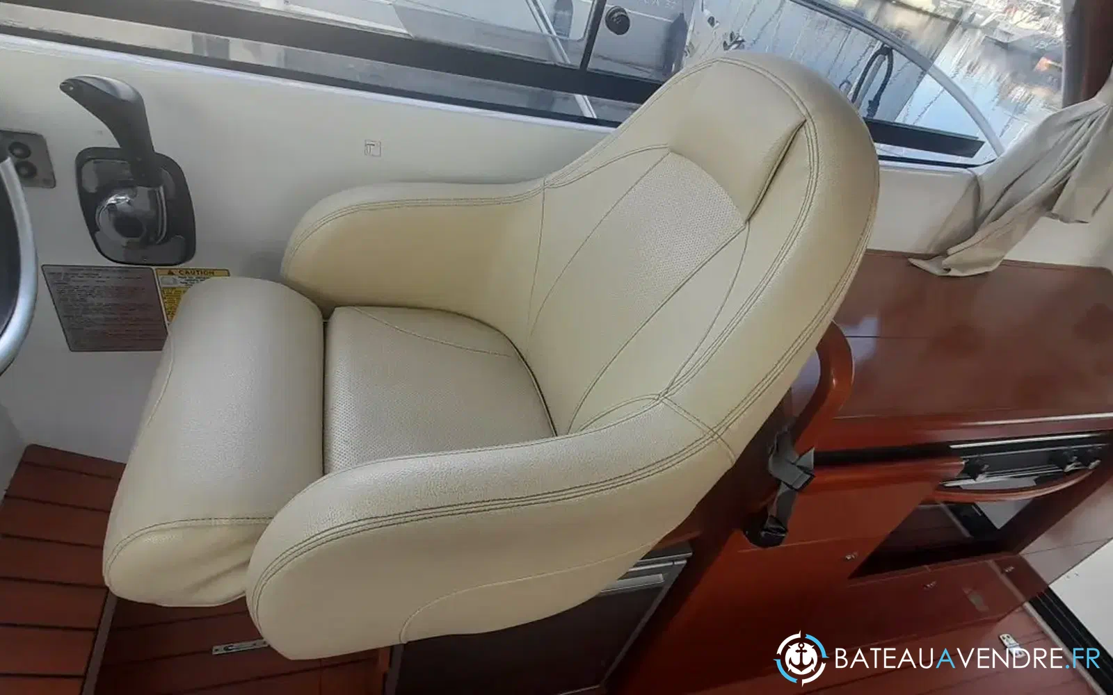 slider 61 Beneteau Antares 30 Fly