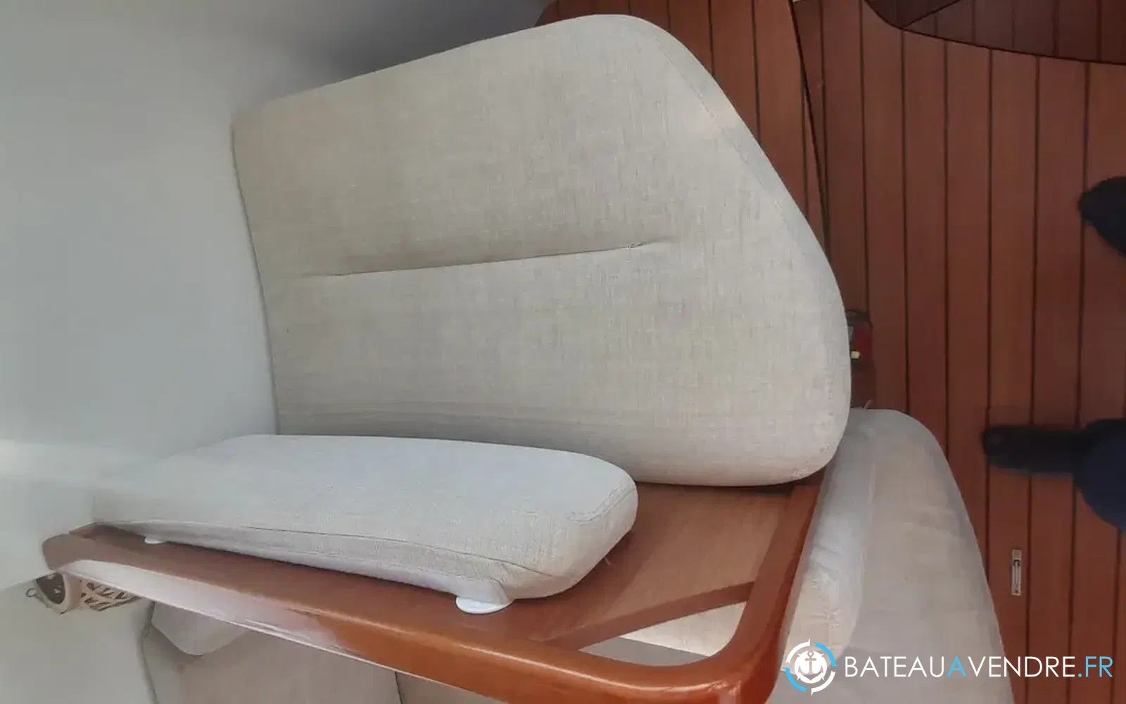 slider 6 Beneteau Antares 30 Fly