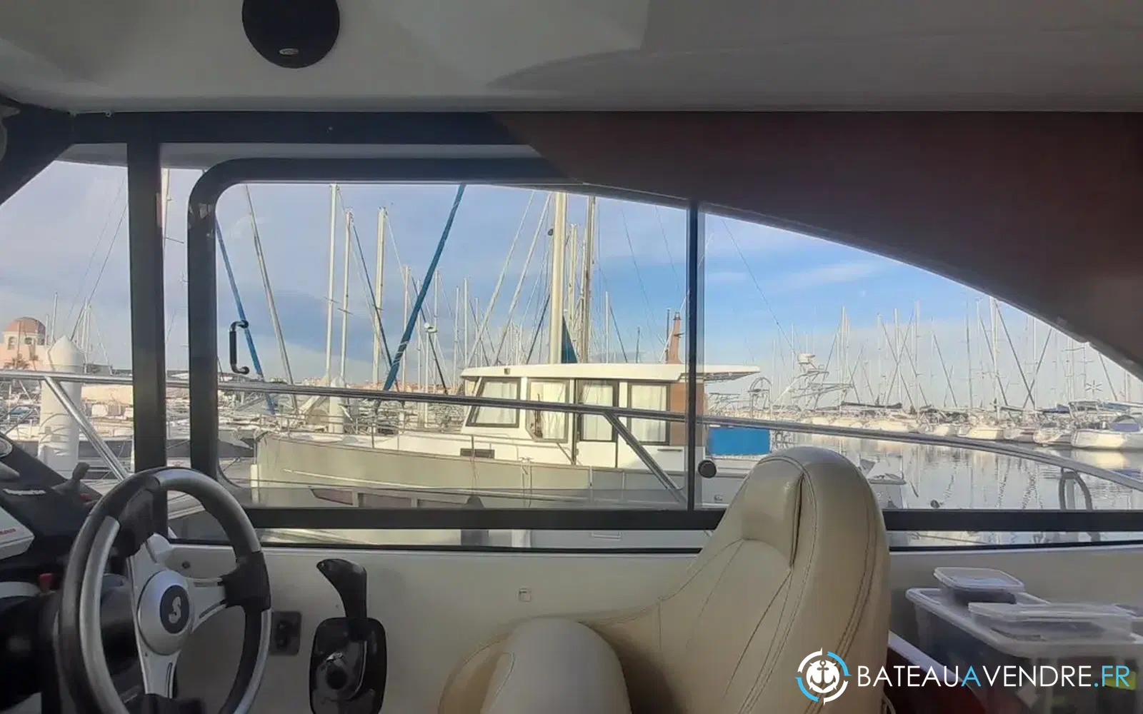 slider 78 Beneteau Antares 30 Fly