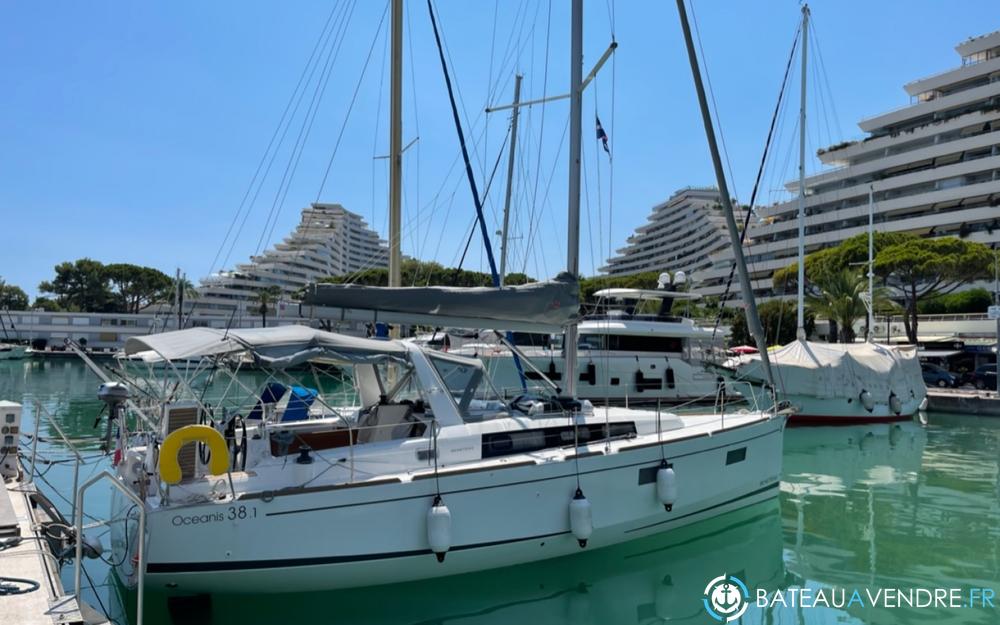 Beneteau Oceanis 38.1 exterieur photo de présentation