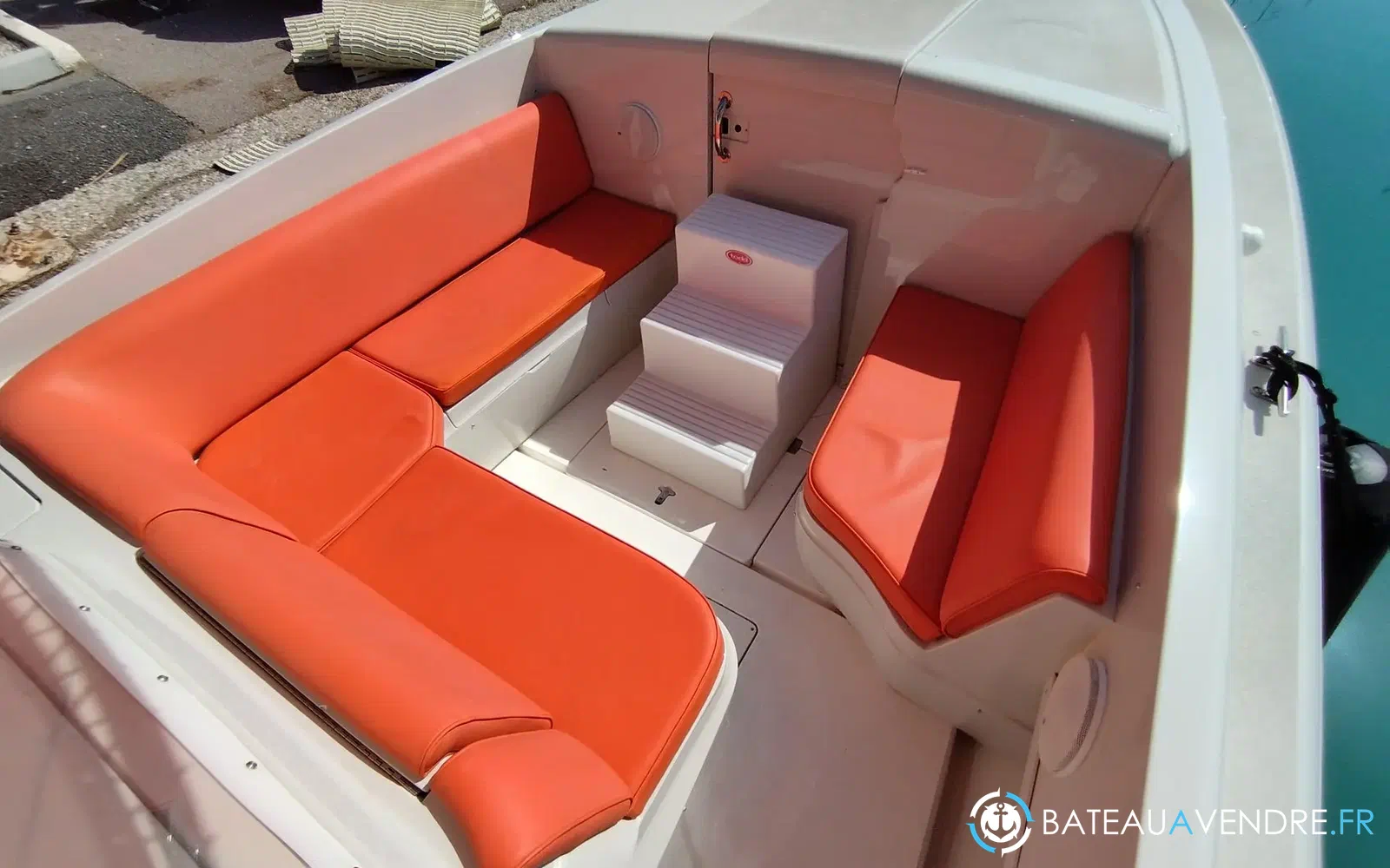 slider 6 Intrepid Miami Intrepid 323 Cuddy