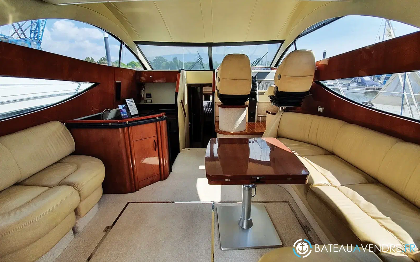 slider 1 Fairline 46