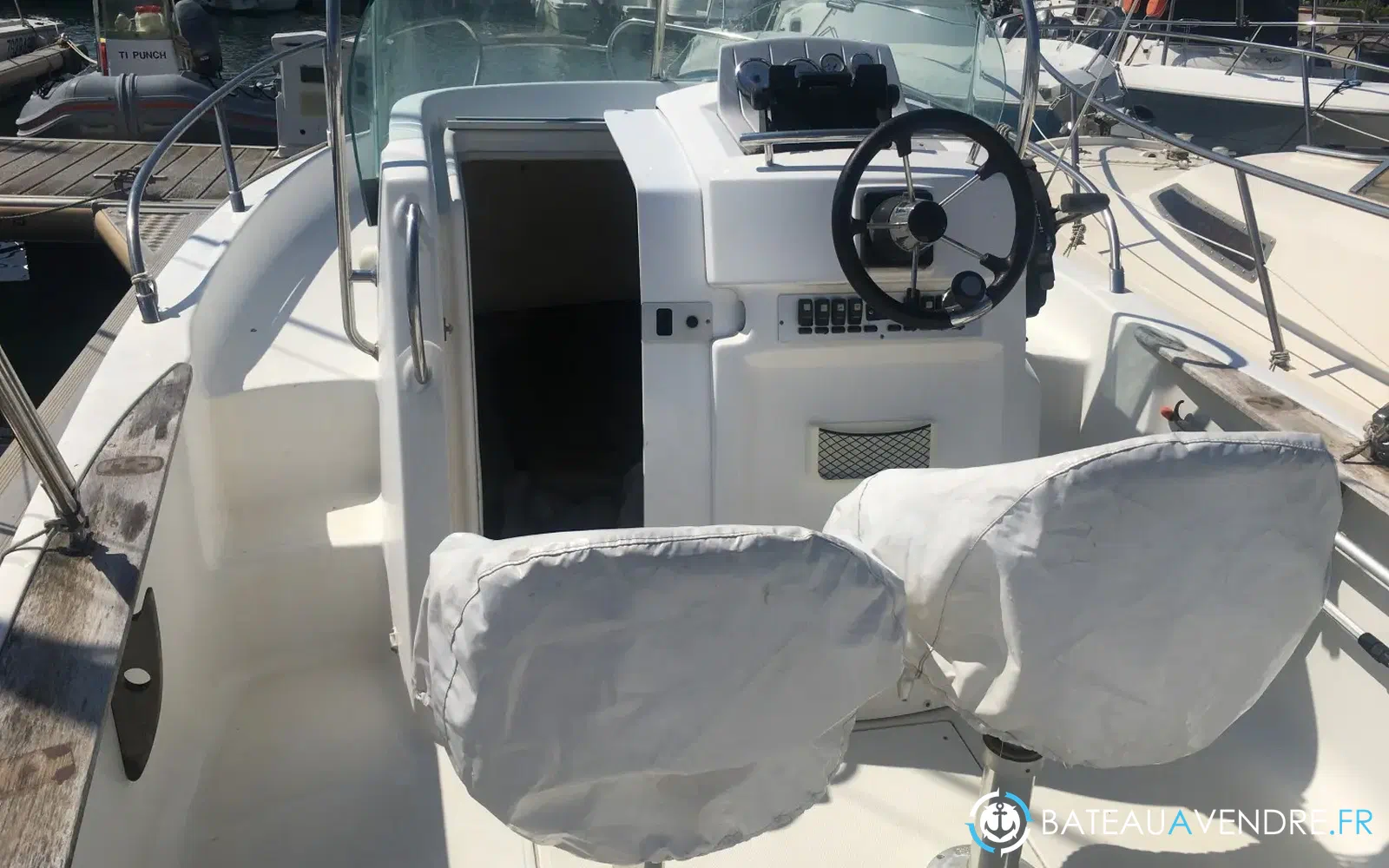 slider 2 Sessa Marine Key Largo 22 Deck