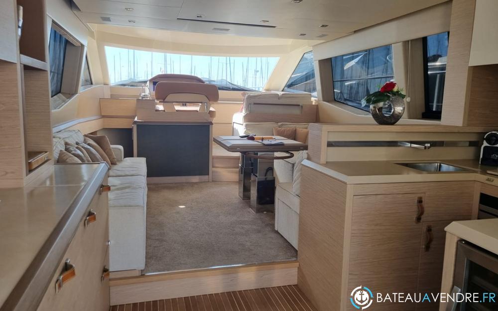 Beneteau Monte Carlo 6 interieur photo 4