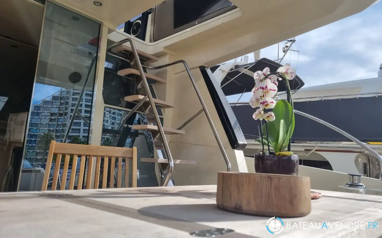 slider 4 Beneteau Monte Carlo 6