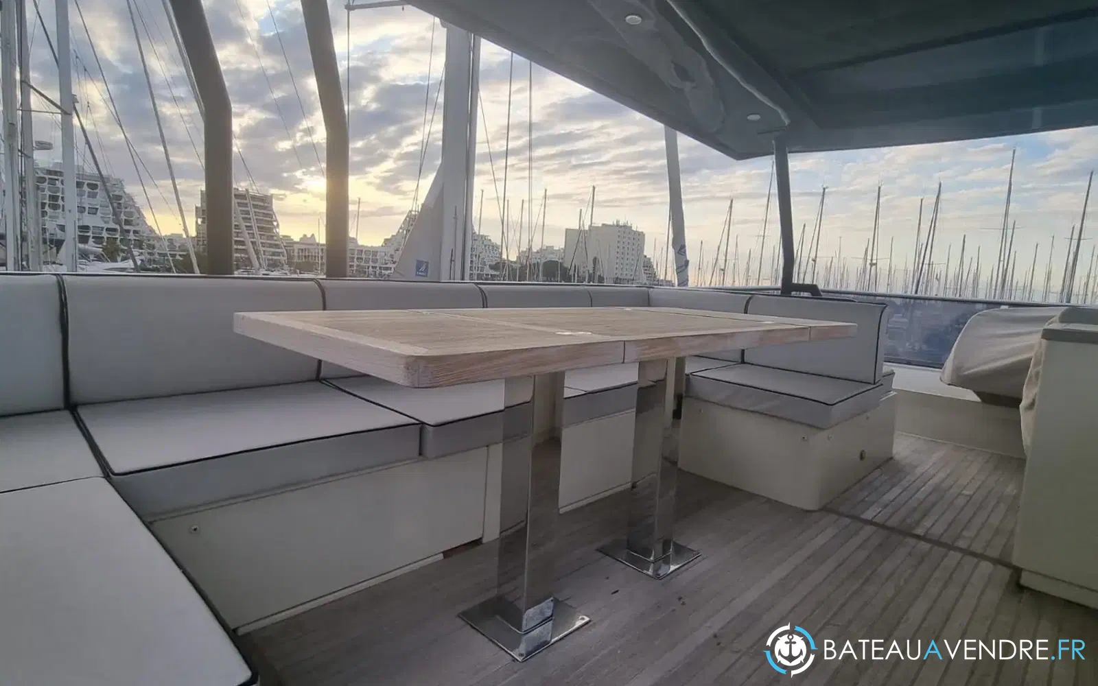 slider 5 Beneteau Monte Carlo 6