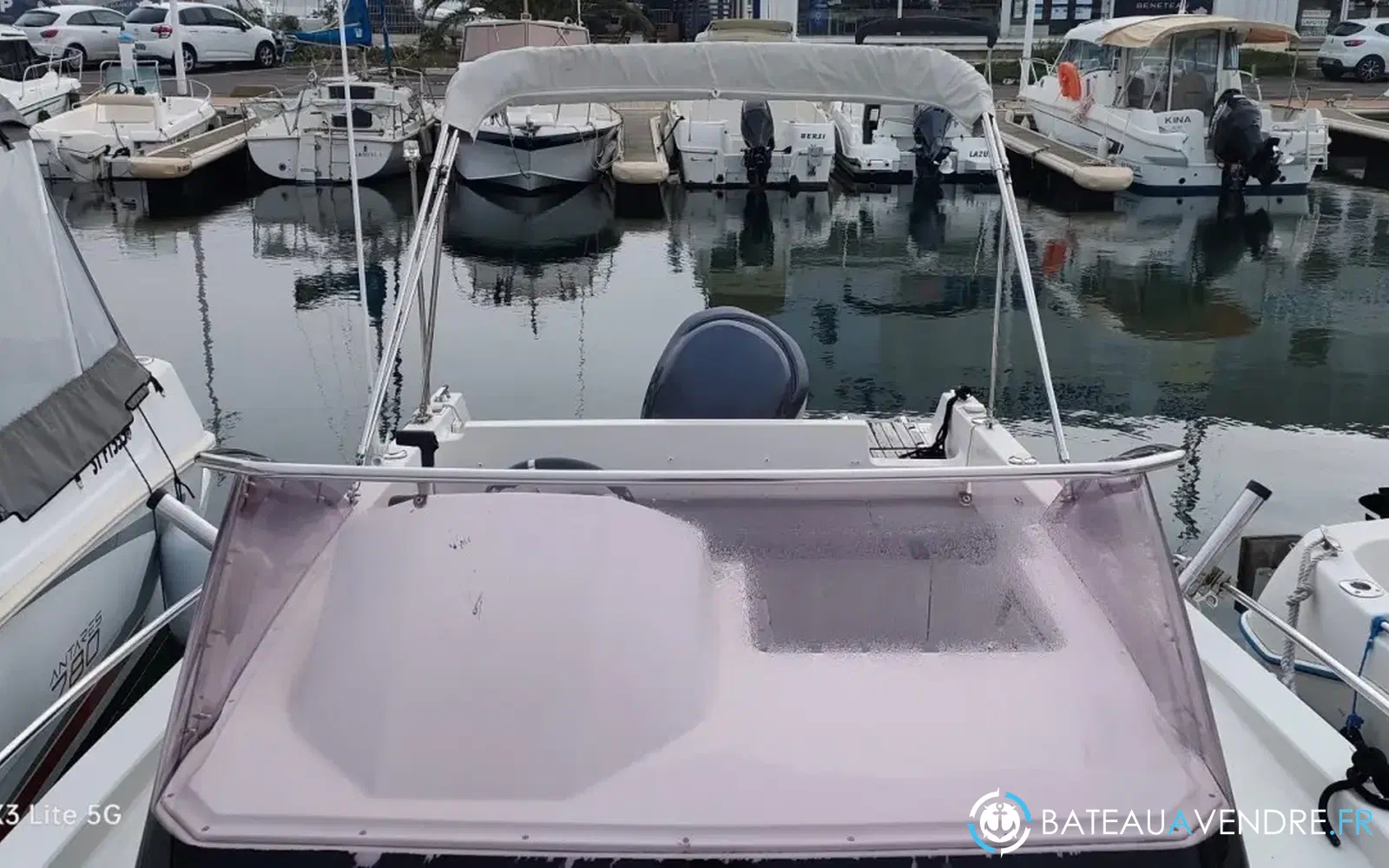 slider 8 Pacific Craft 730 SC