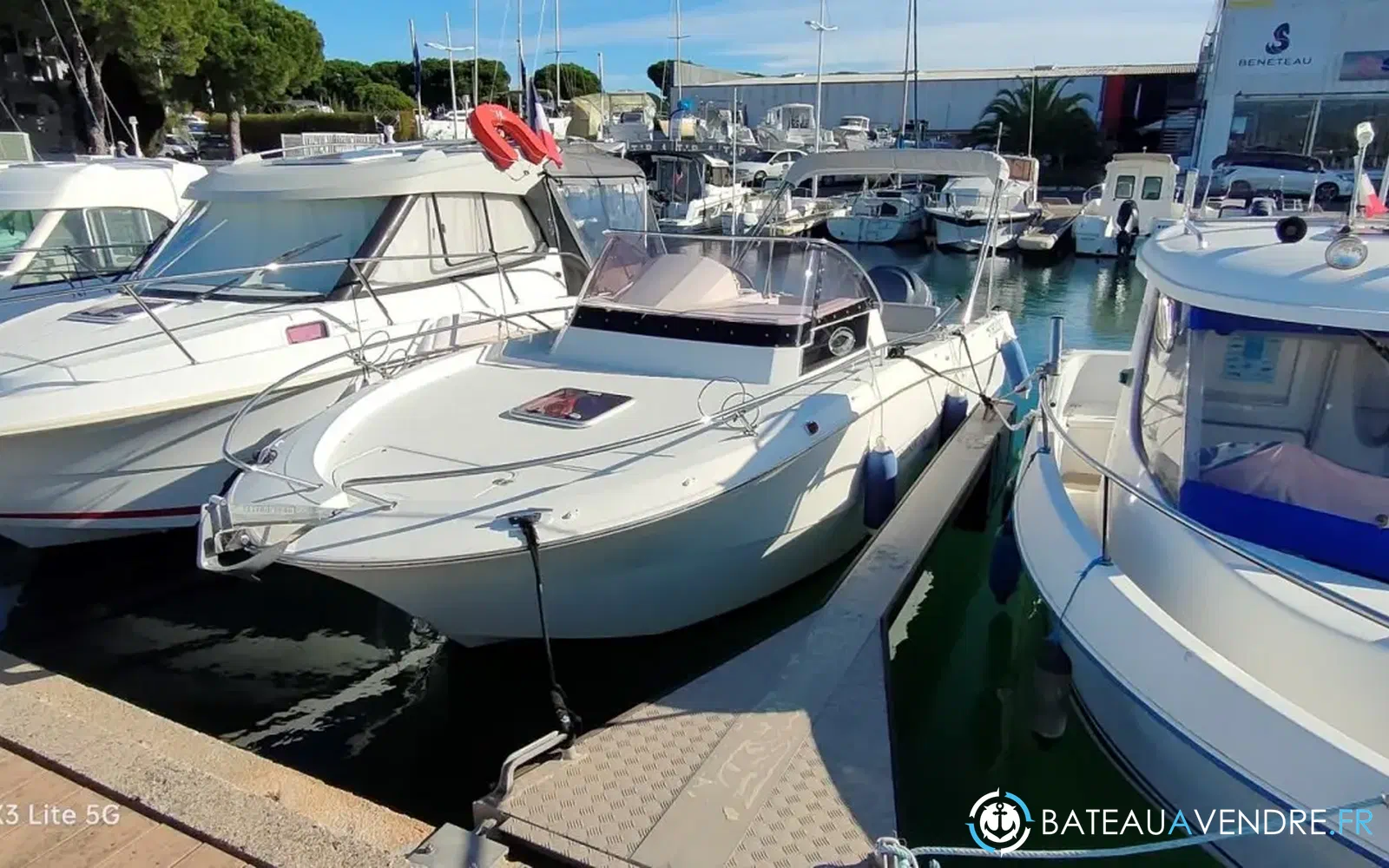 slider 5 Pacific Craft 730 SC