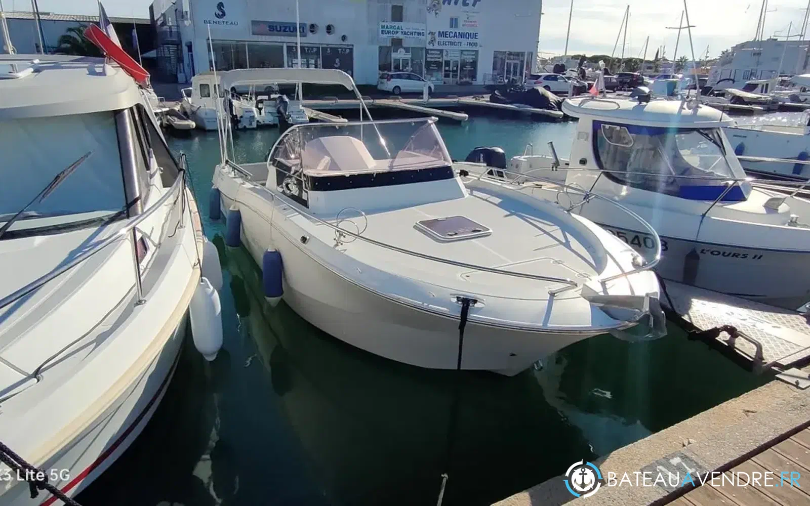 slider 0 Pacific Craft 730 SC