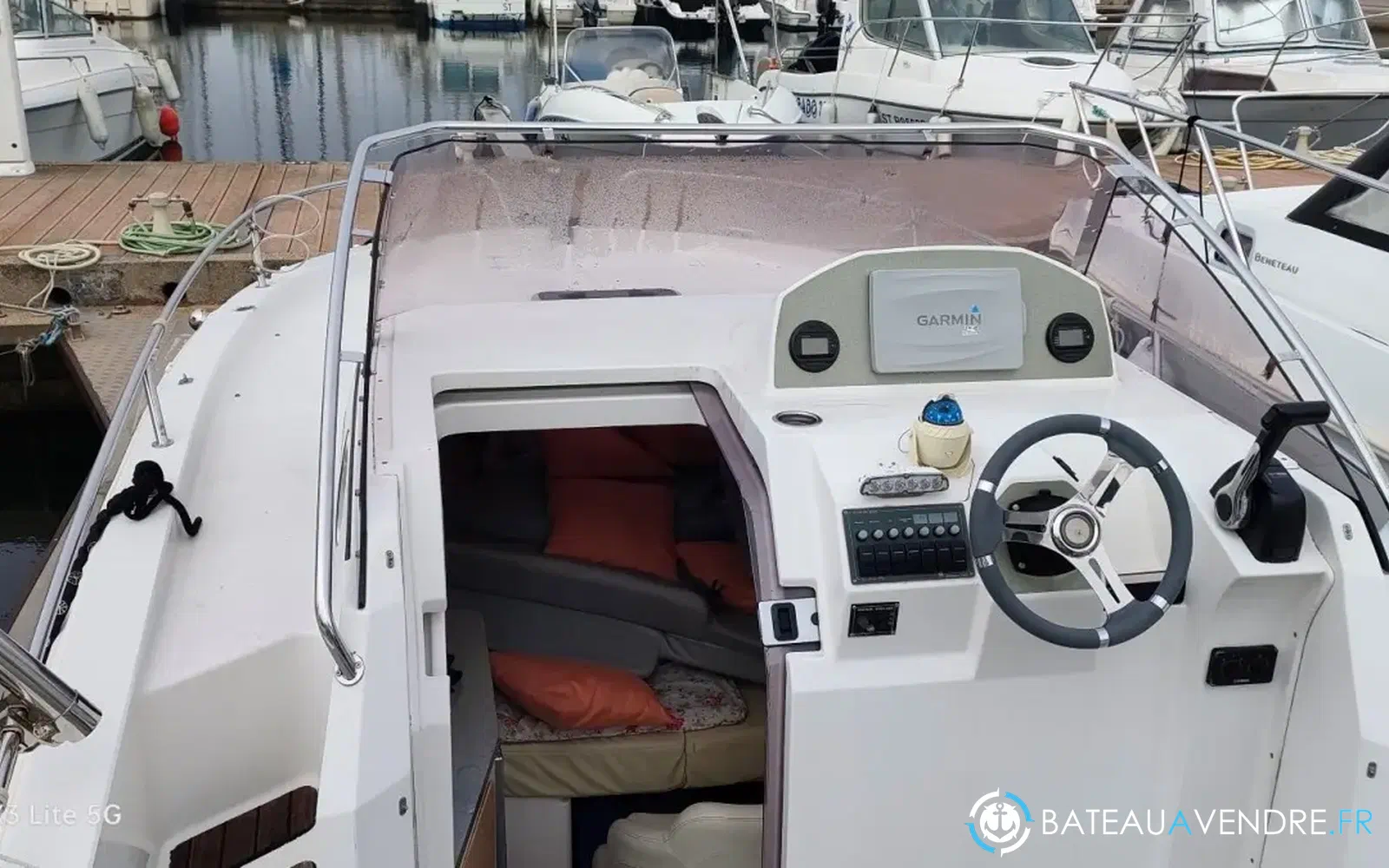 slider 7 Pacific Craft 730 SC