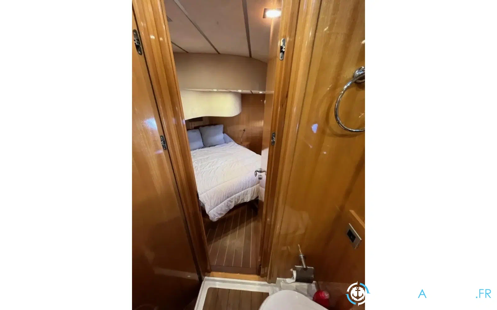 slider 28 Numarine 52 Open