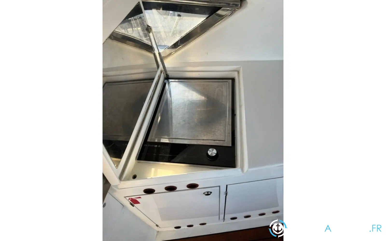 slider 33 Numarine 52 Open