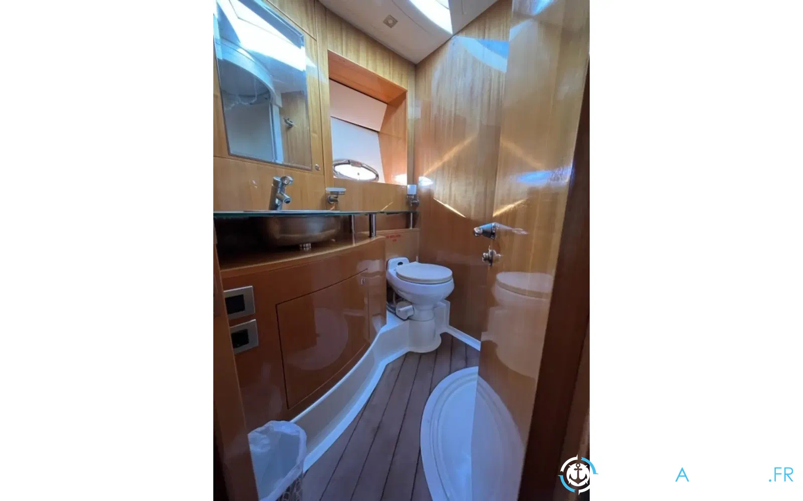 slider 7 Numarine 52 Open