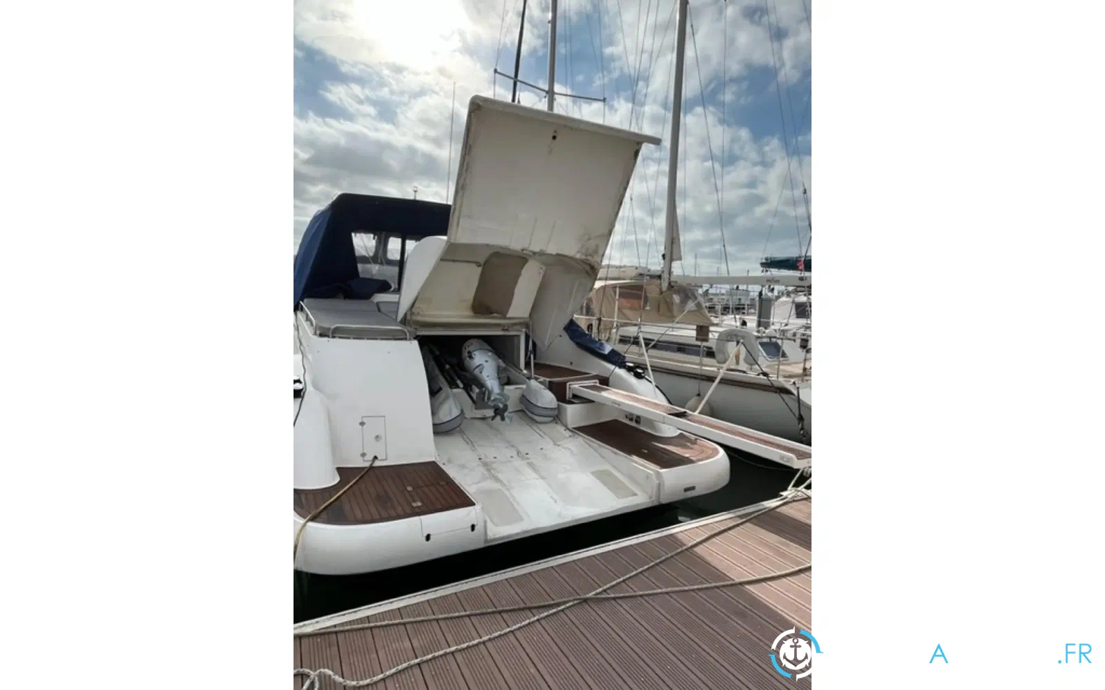 slider 41 Numarine 52 Open