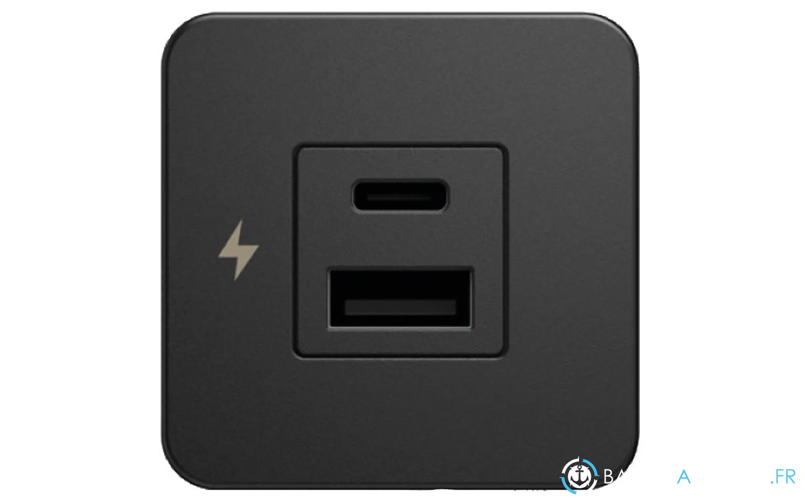 slider 0 SCANSTRUT Double USB-A + USB-C Tile