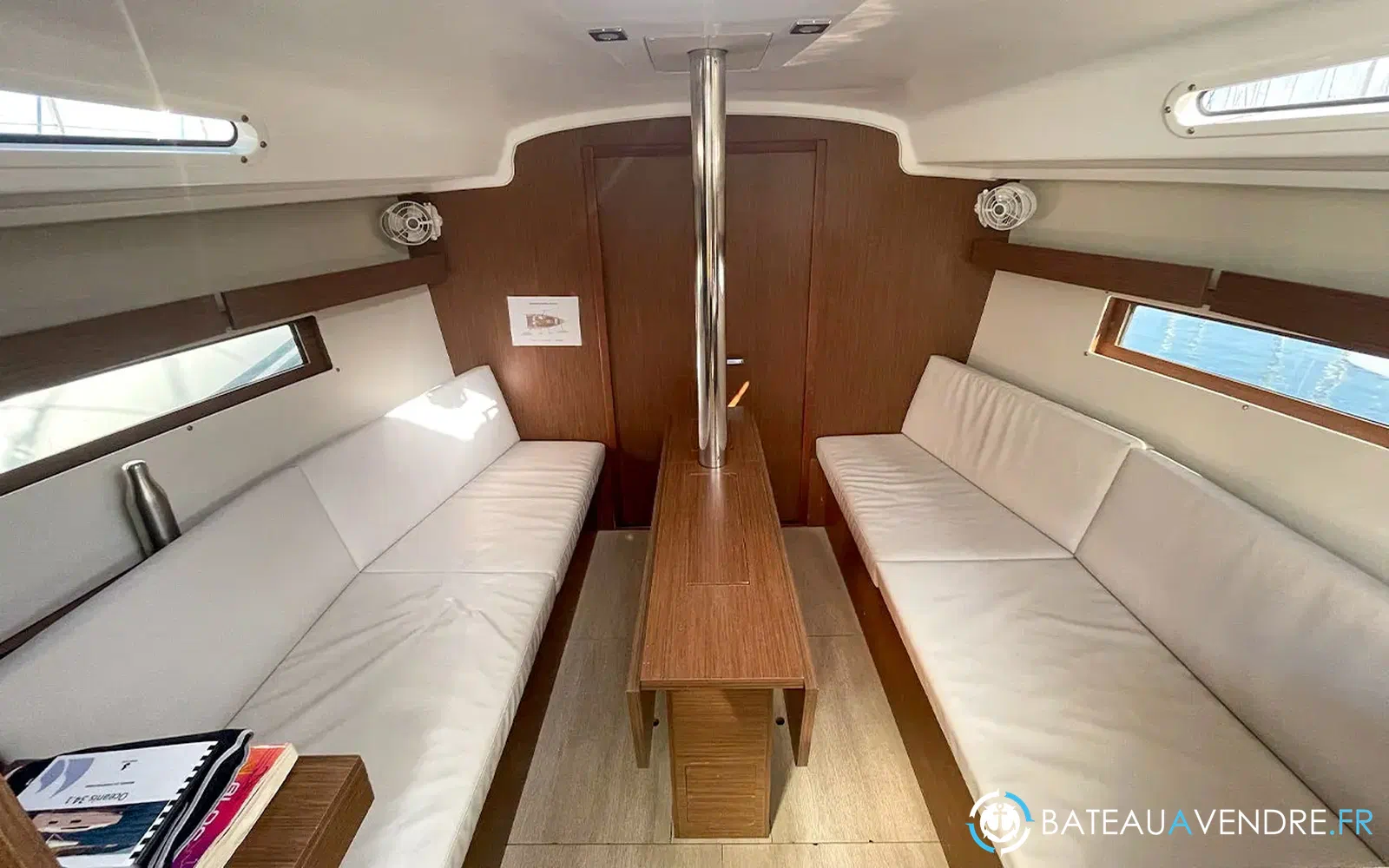 slider 1 Beneteau Oceanis 34.1