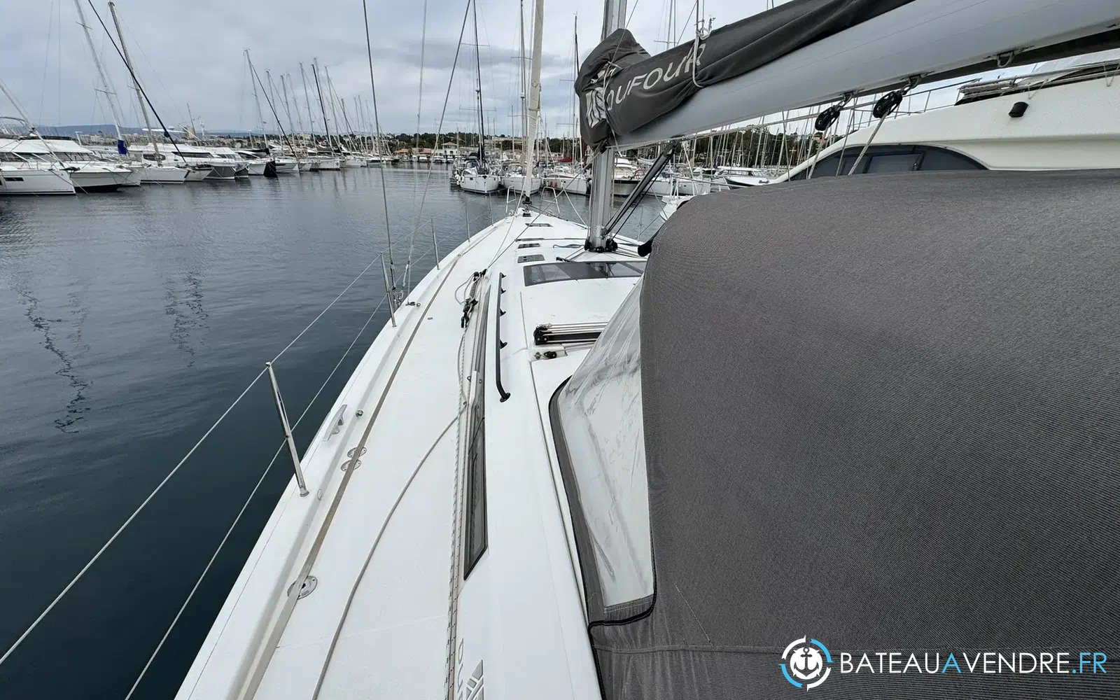 slider 10 Dufour 530
