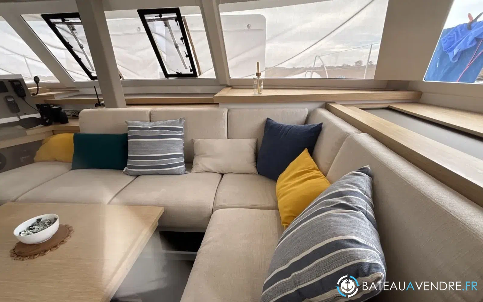 slider 10 Fountaine Pajot Astrea 42