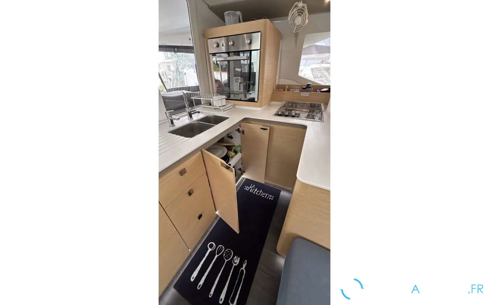 slider 12 Fountaine Pajot Astrea 42