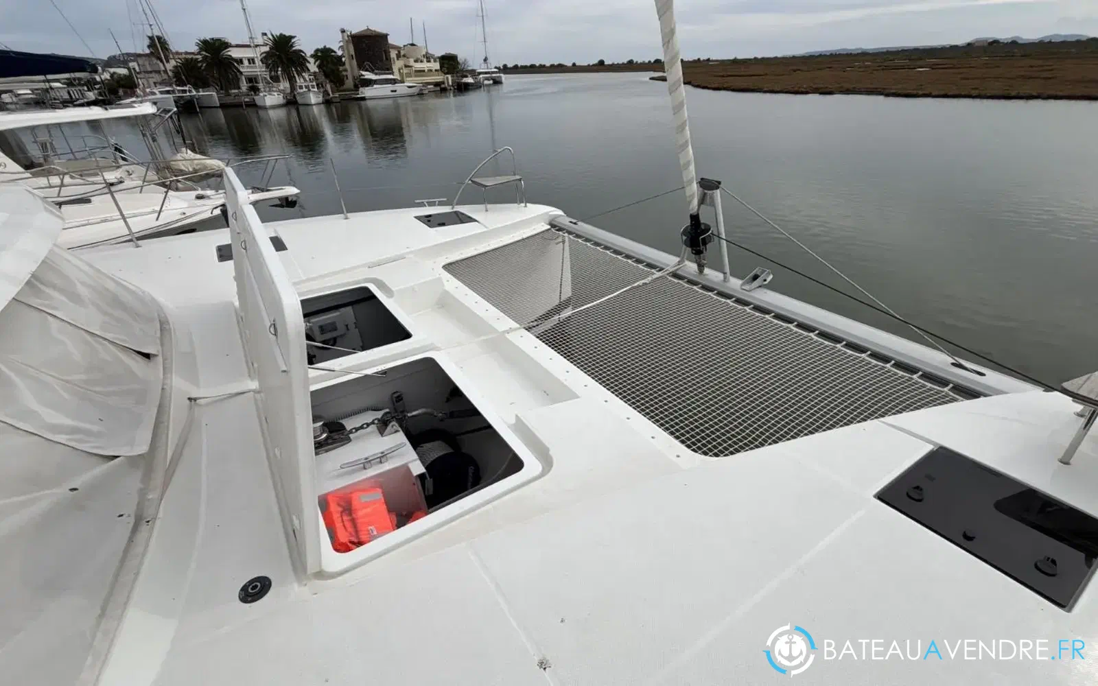 slider 14 Fountaine Pajot Astrea 42