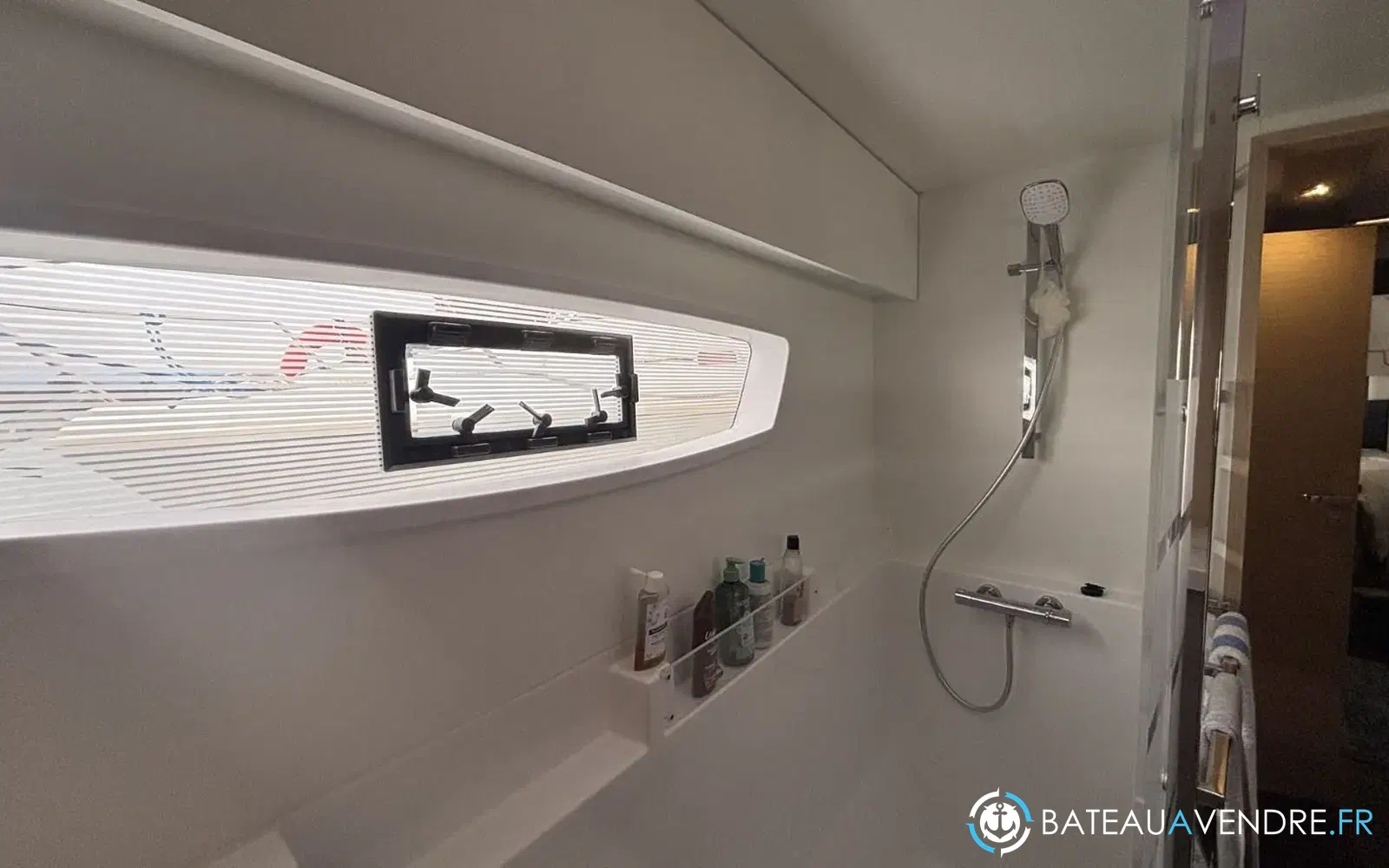 slider 18 Fountaine Pajot Astrea 42