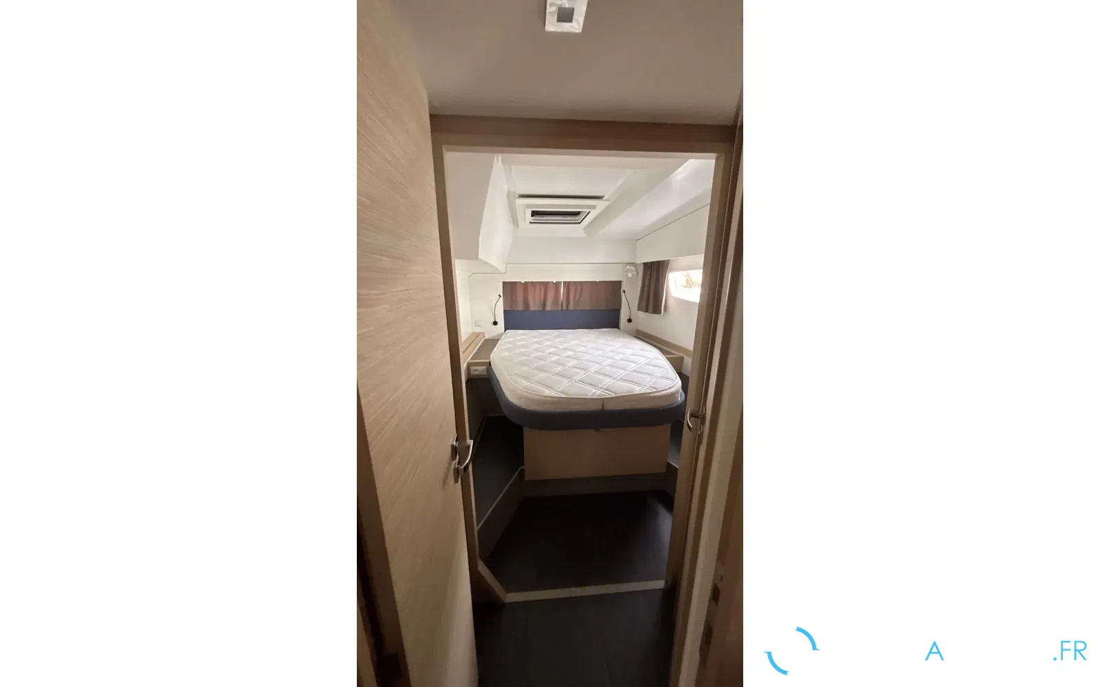 slider 21 Fountaine Pajot Astrea 42